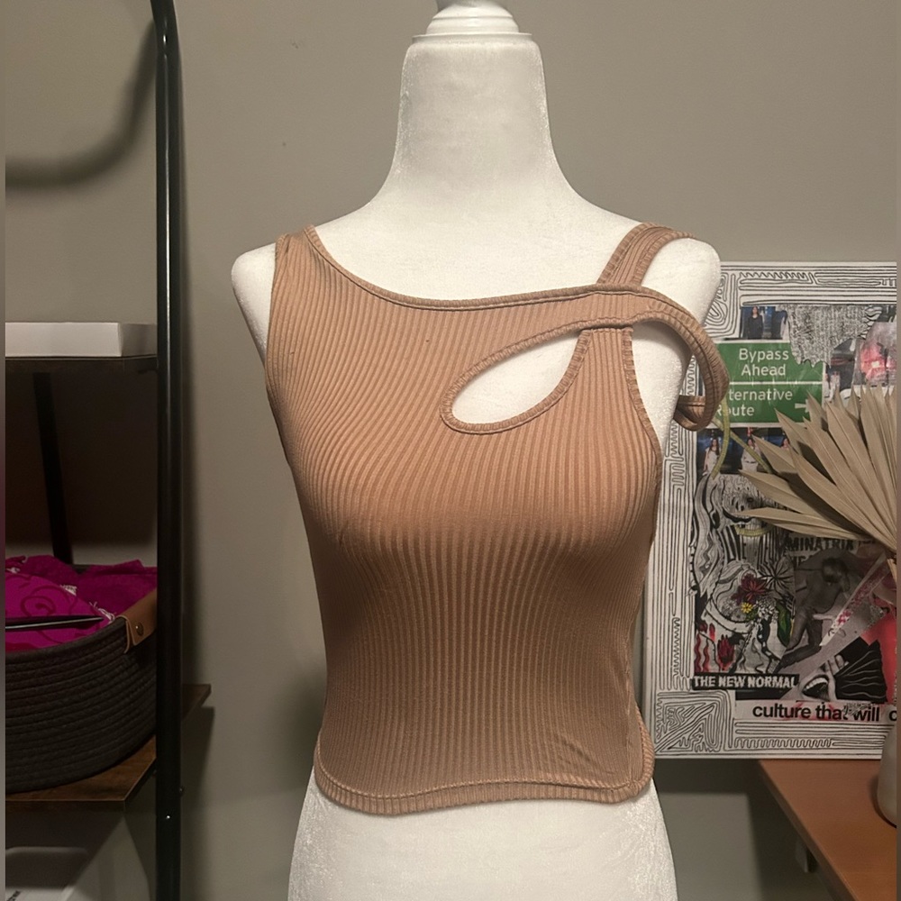 Revolve top